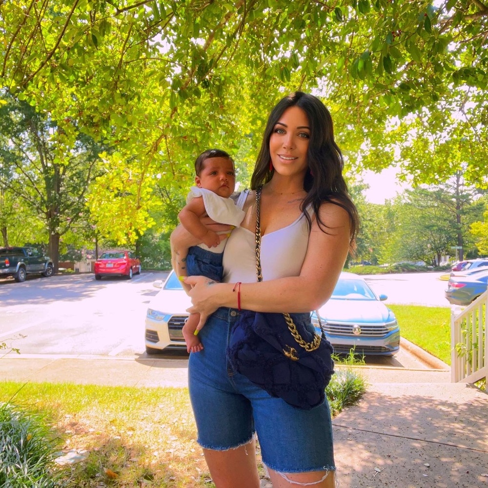 Meet your Posher, Jen & Jaya.